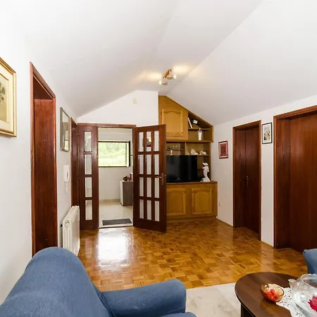 Apartment Dubrovnik Banac - Three Bedroom Gruda