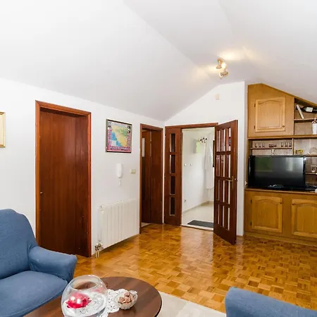 Dubrovnik Banac - Three Bedroom Apartment