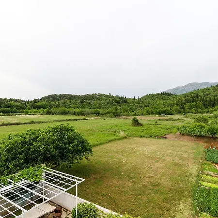 Dubrovnik Banac - Three Bedroom Apartment *