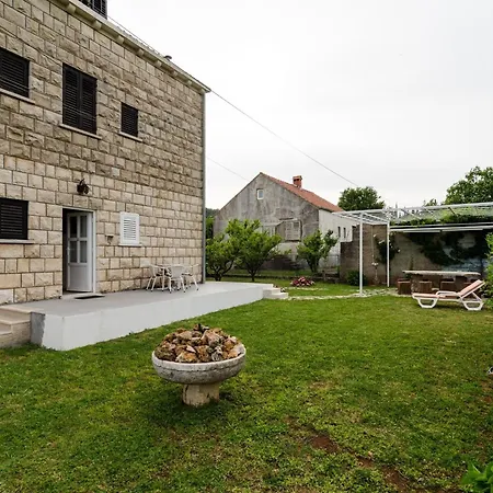 Dubrovnik Banac - Three Bedroom Apartment Gruda
